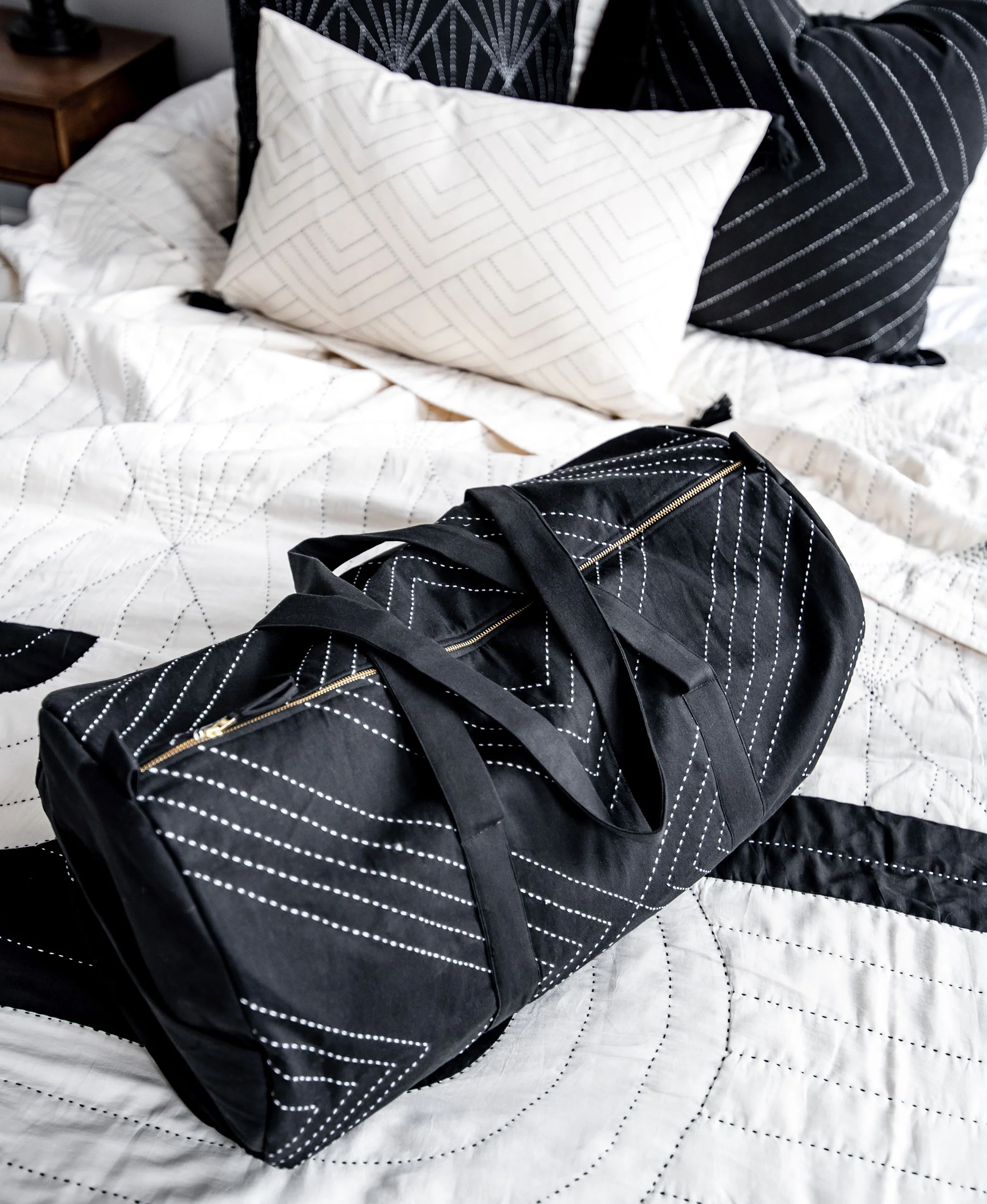 Arrow Canvas Duffle Bag - Image 3