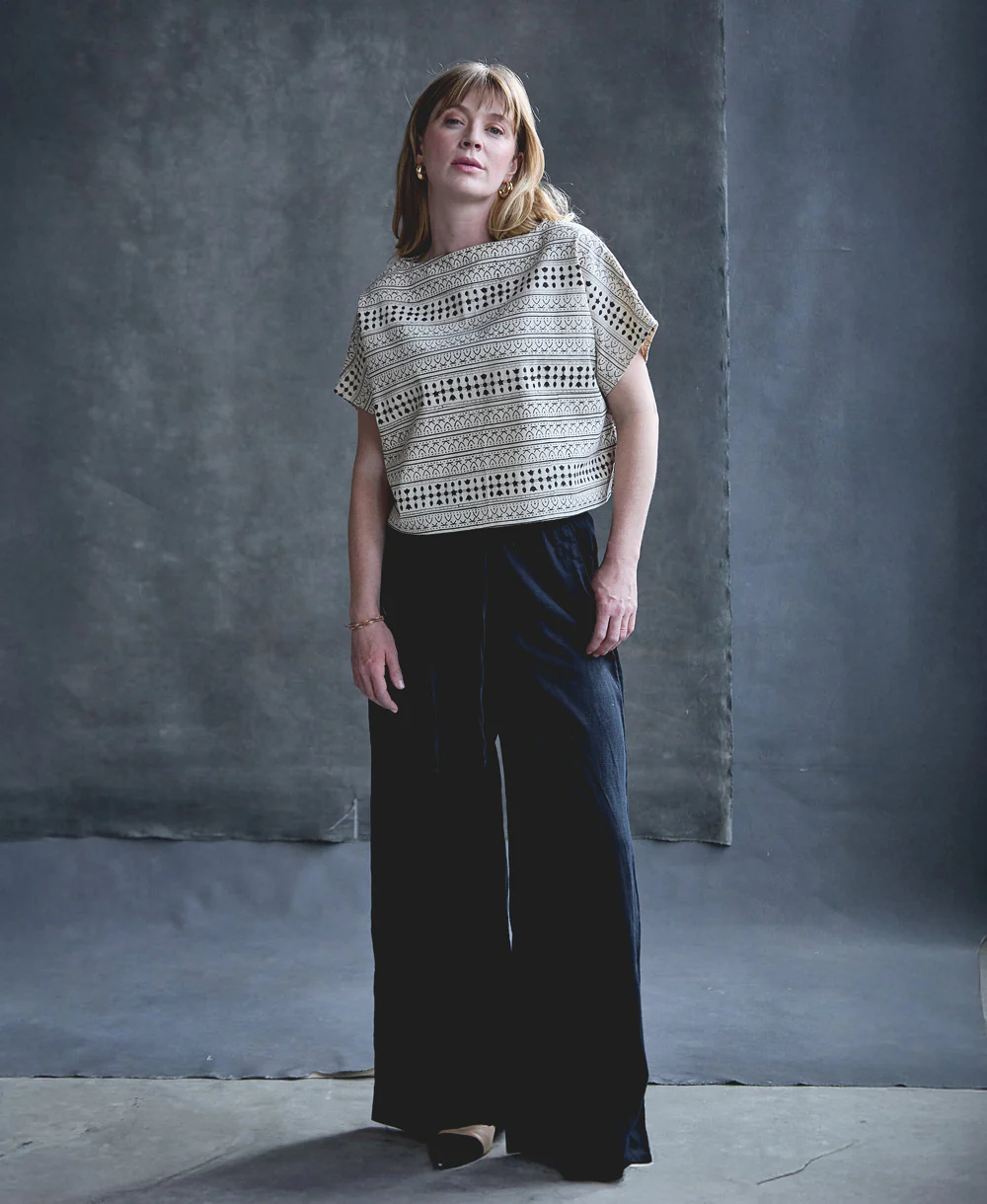 Block Print Graphic Crop Top - Image 3