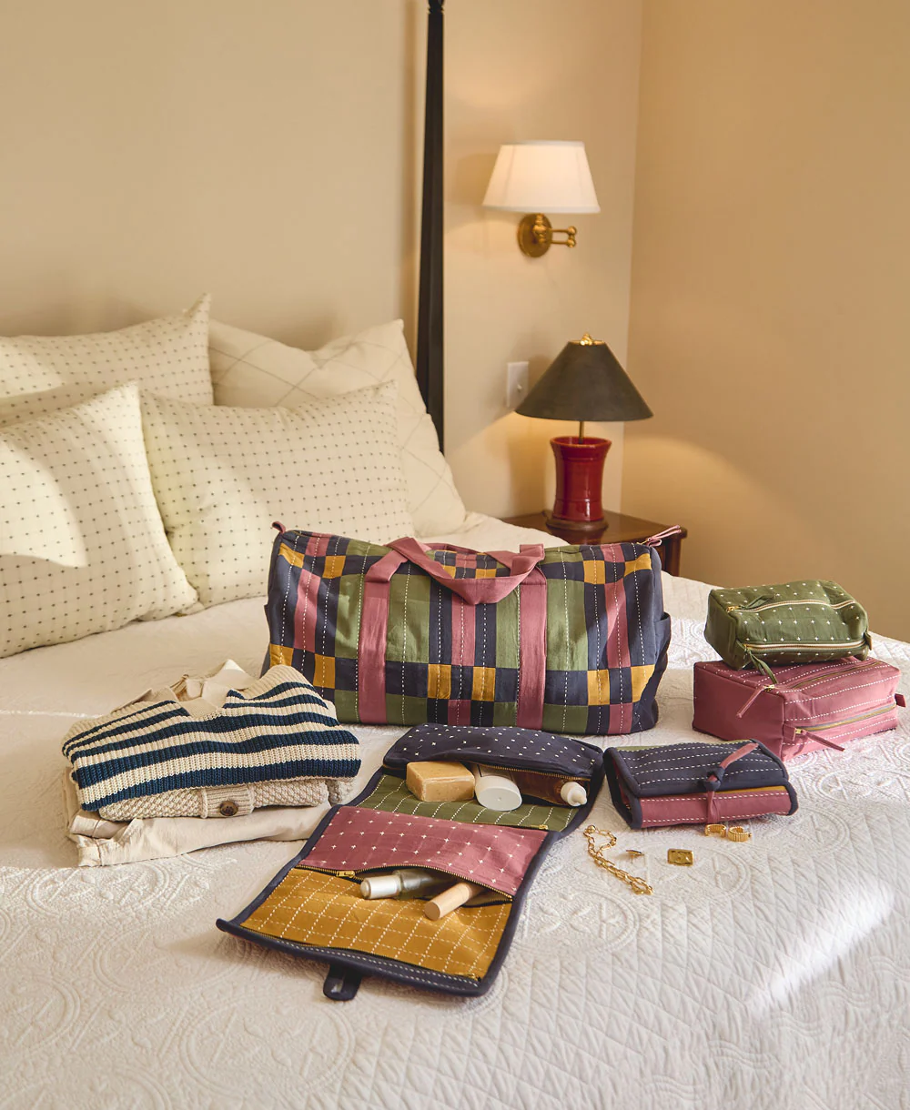 Lattice Canvas Duffle Bag - Berry - Image 5