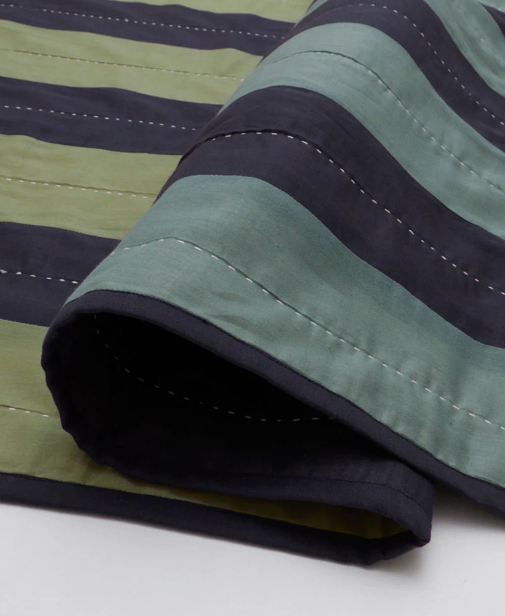 Offset Patchwork Quilt - Navy - Image 4