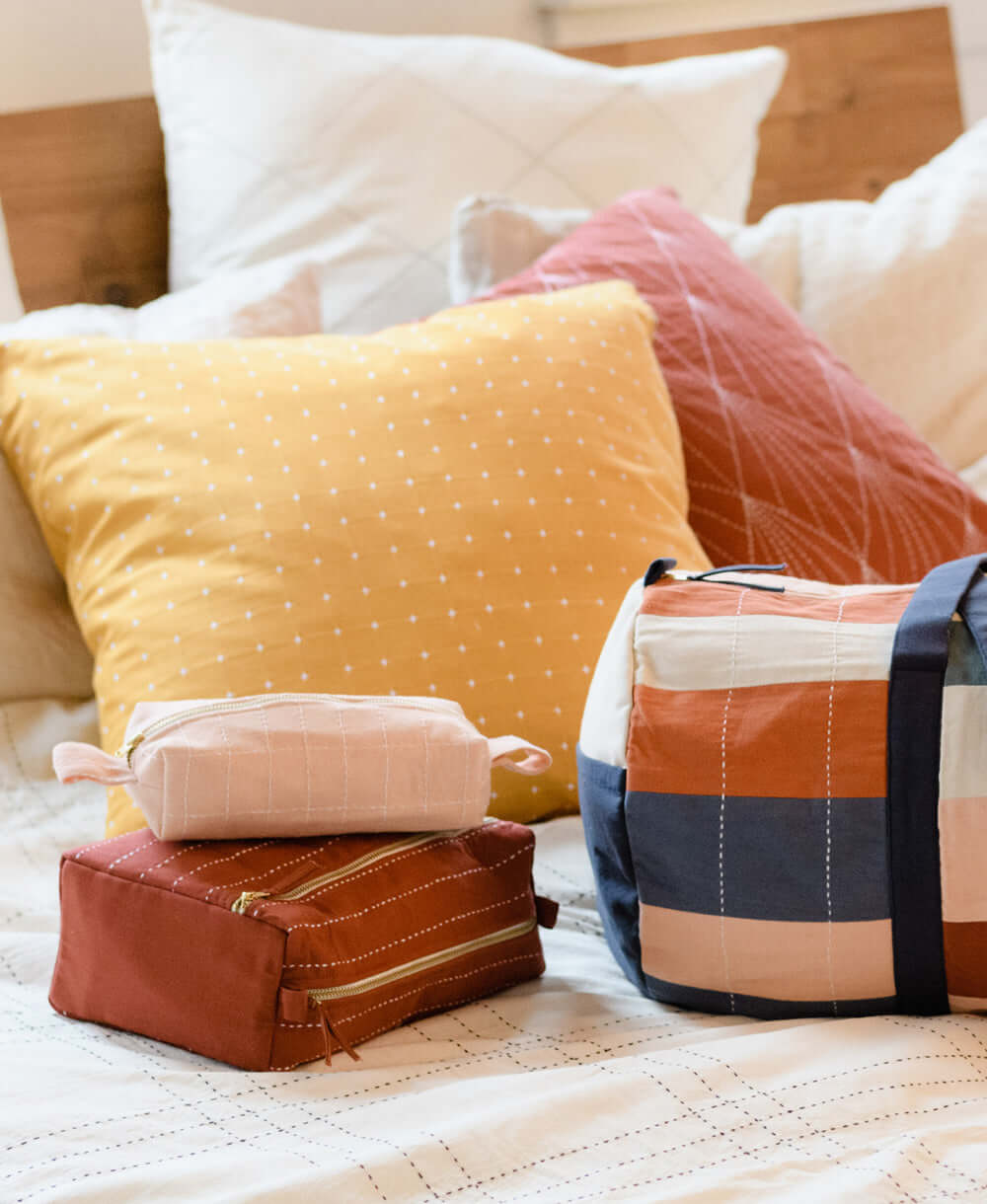 Pin-Stitch Large Toiletry Bag - Image 19
