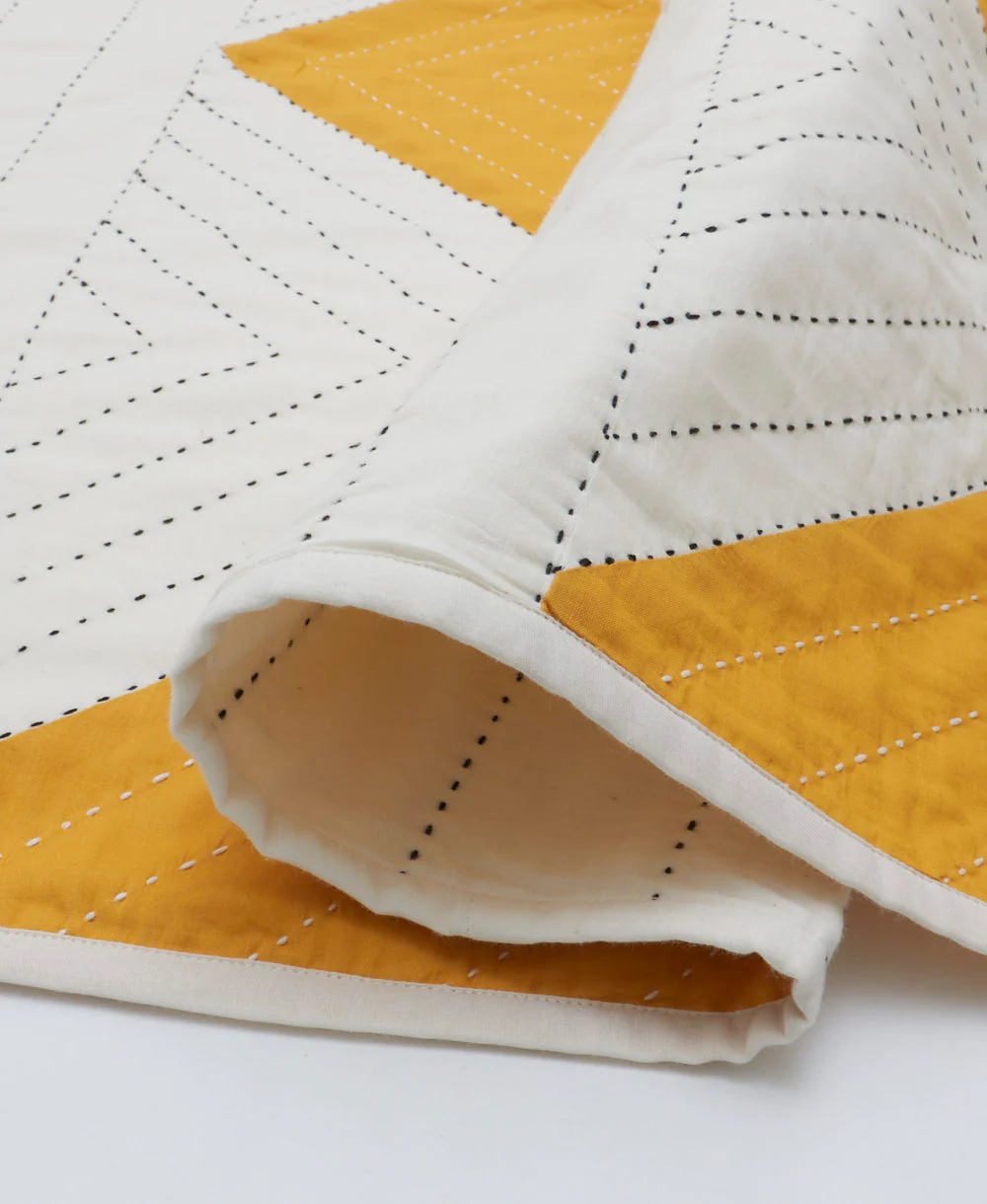 Triangle Patchwork Quilt - Image 5